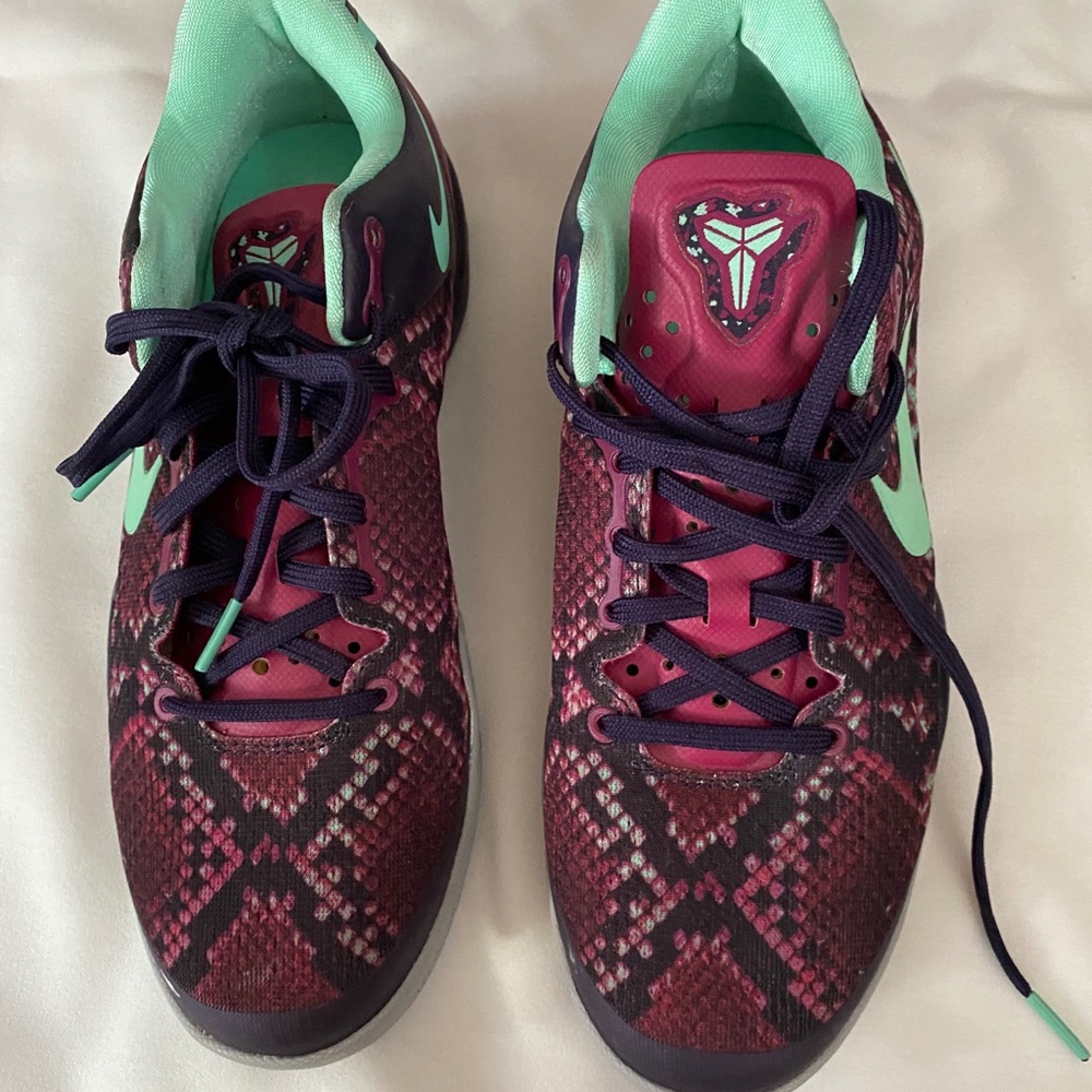 Kobe Viper Men Sneakers